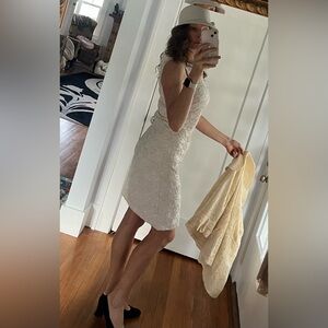 Elegant Cream Shimmering Gold sz8 Embossed roses comfy stretch dress Donna Ricco